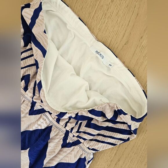 🎁Blue and Beige Chevron Strapless Dress - Picture 2 of 3